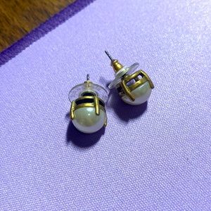 Stella Dot faux pearl studs